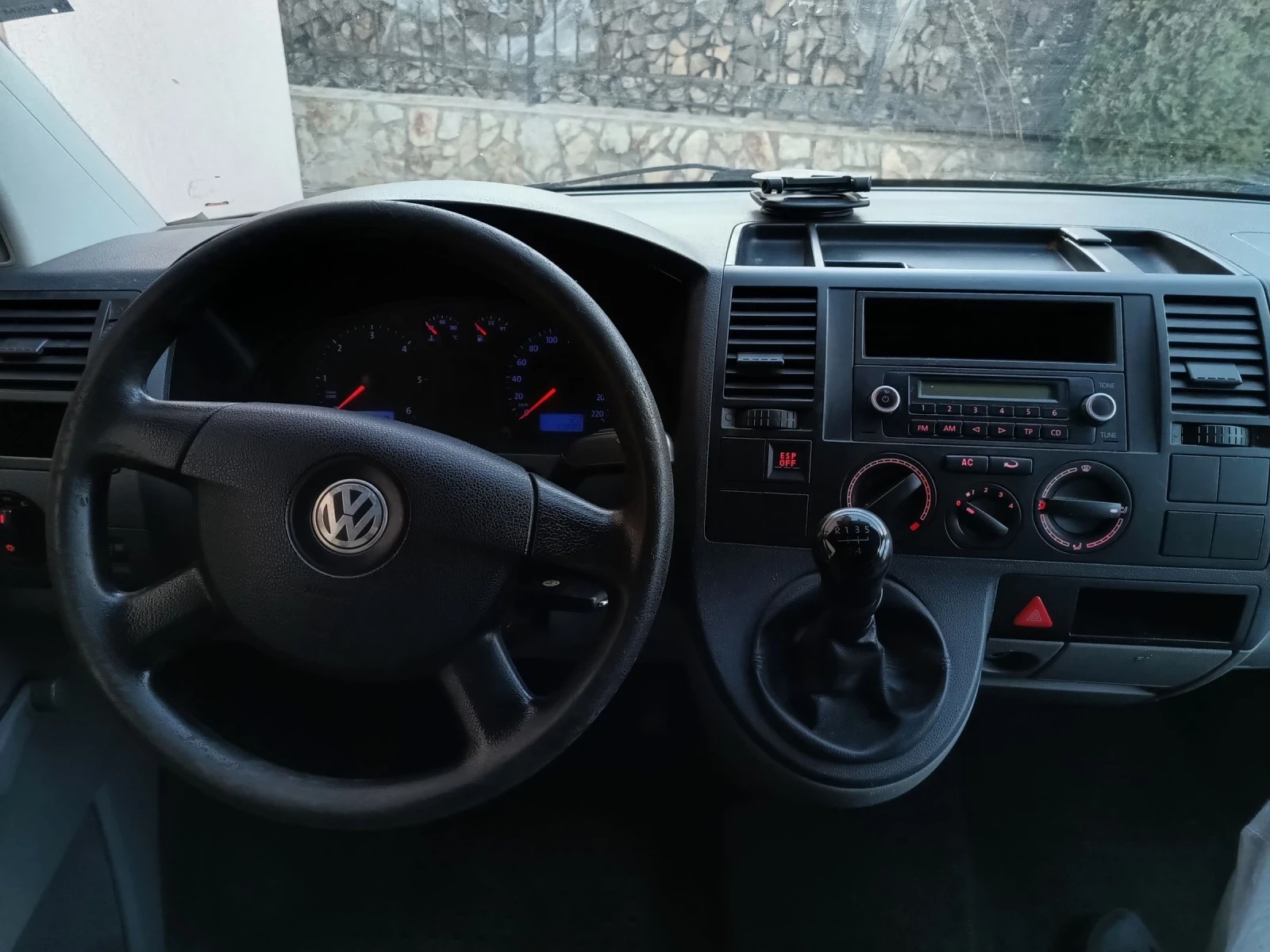 VW Transporter 1, 9TDI 102kc Клима  - изображение 7