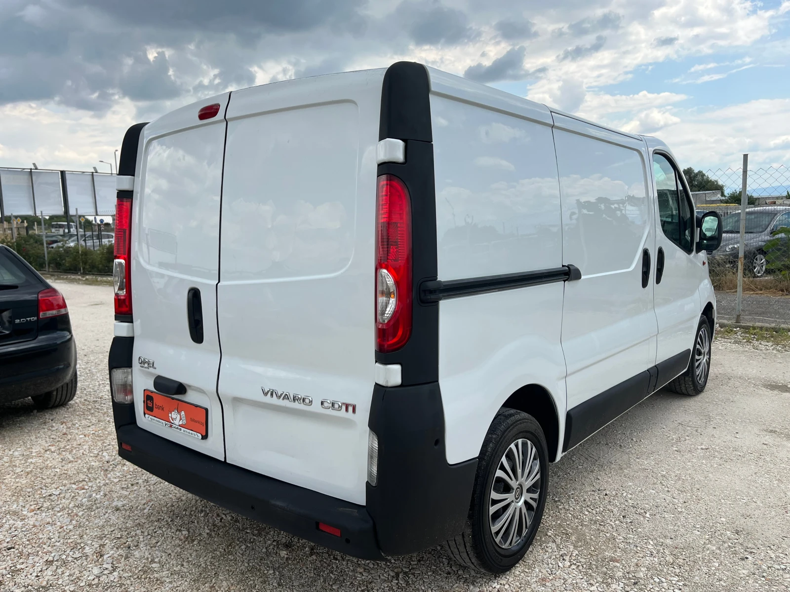 Opel Vivaro 2.0CDTI, 115kc.ЛИЗИНГ - изображение 7
