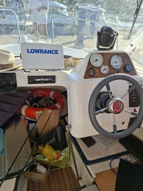 Моторна яхта Quicksilver 620, снимка 7