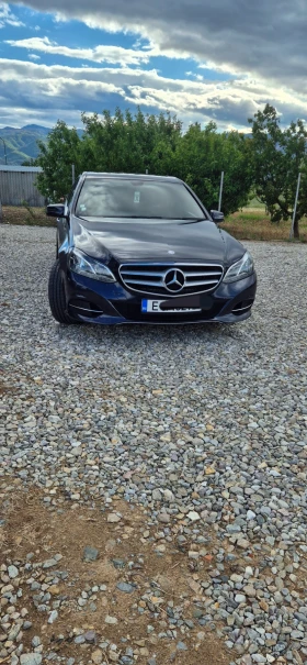 Mercedes-Benz E 220, снимка 2
