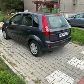 Ford Fiesta 1.3i, снимка 5 - Автомобили и джипове - 54821980