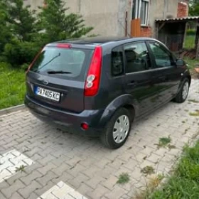 Ford Fiesta 1.3i, снимка 4 - Автомобили и джипове - 54821980