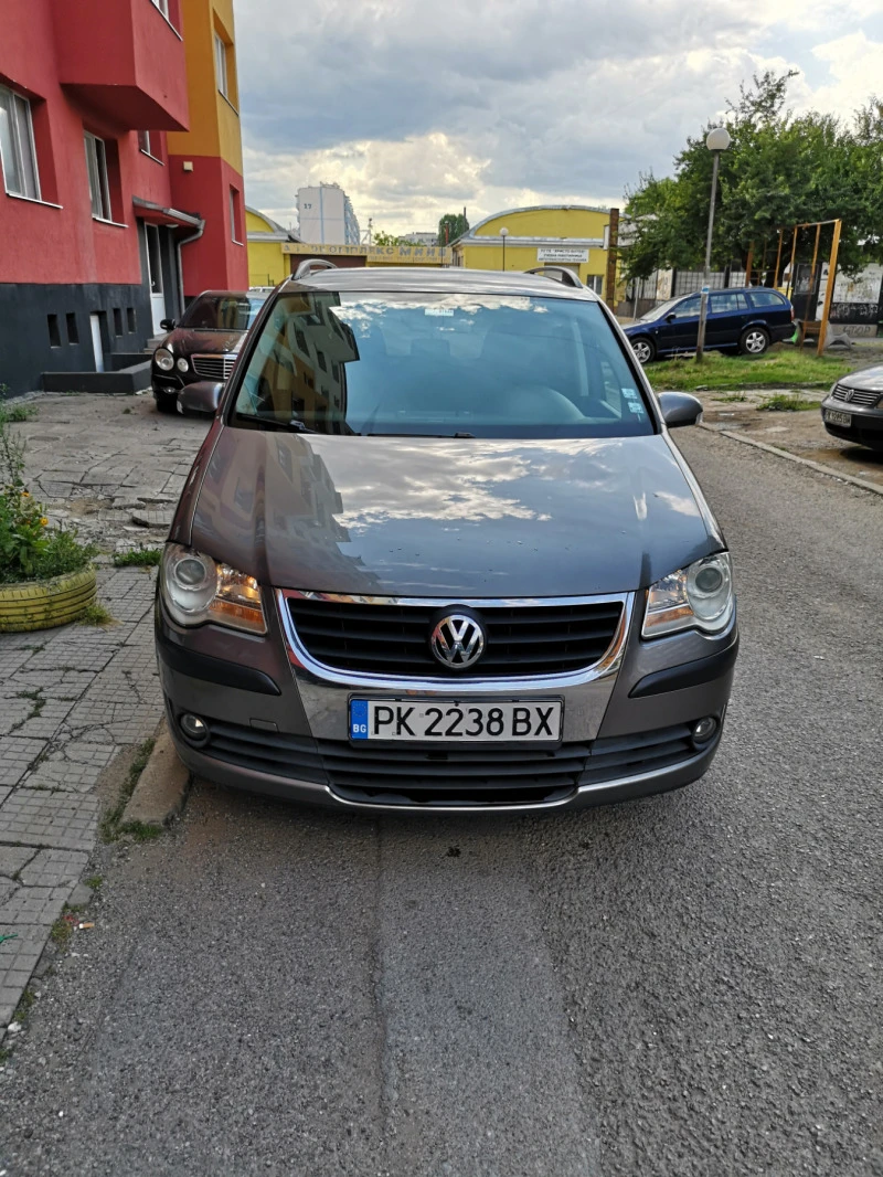 VW Touran 2.0 Ecofuel, снимка 5 - Автомобили и джипове - 47400776