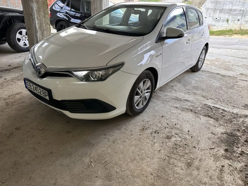 Toyota Auris 1.8 Hybrid euro 6b, снимка 5 - Автомобили и джипове - 47312358