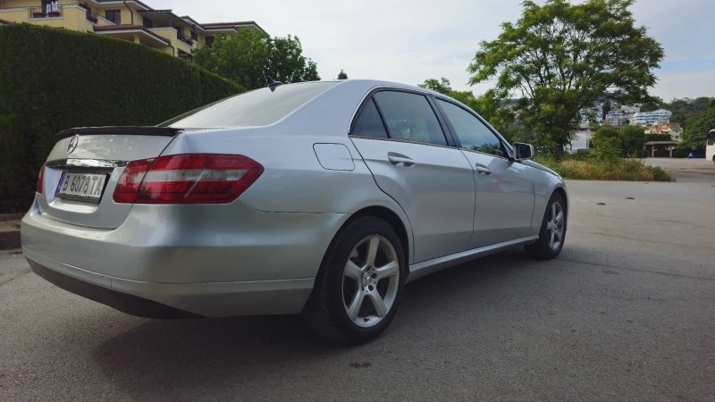 Mercedes-Benz E 250 CDI, снимка 5 - Автомобили и джипове - 46992277