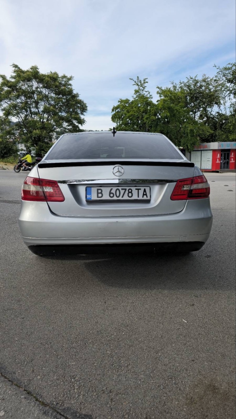 Mercedes-Benz E 250 CDI, снимка 6 - Автомобили и джипове - 46117231