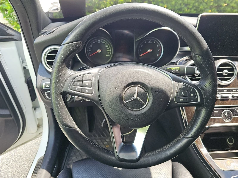 Mercedes-Benz C 300, снимка 9 - Автомобили и джипове - 48819391