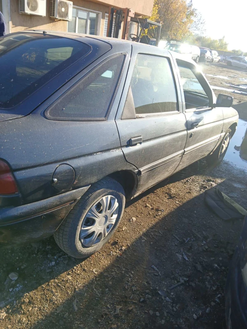 Ford Escort, снимка 4 - Автомобили и джипове - 52225351
