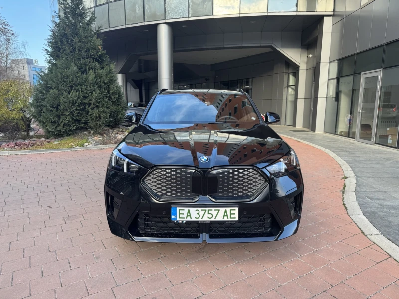 BMW iX2 eDrive20, снимка 2 - Автомобили и джипове - 52823912