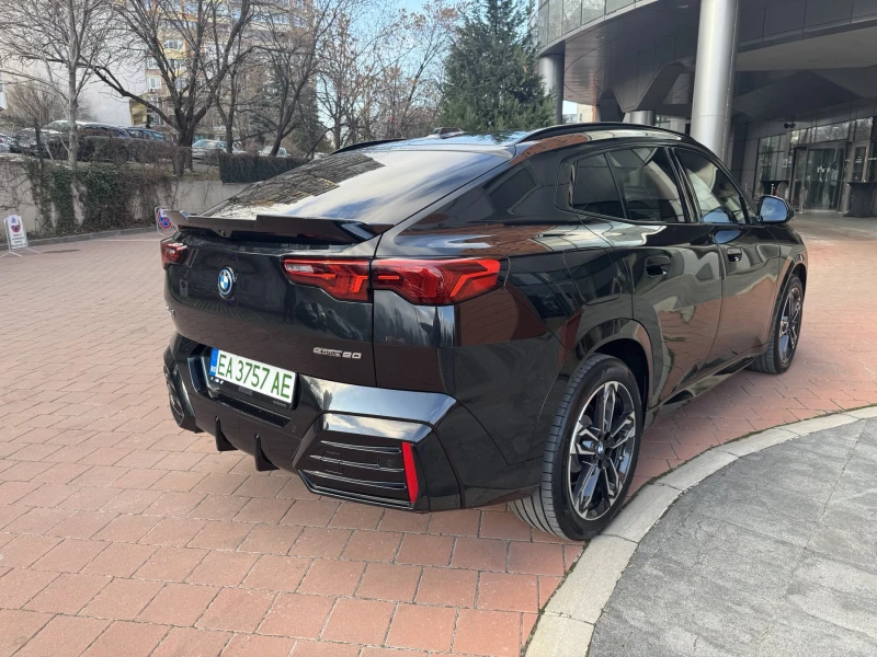 BMW iX2 eDrive20, снимка 8 - Автомобили и джипове - 52823912