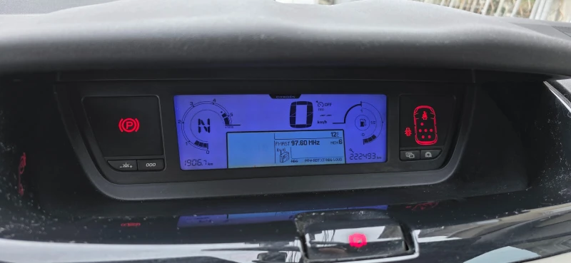 Citroen Grand C4 Picasso, снимка 10 - Автомобили и джипове - 53497776