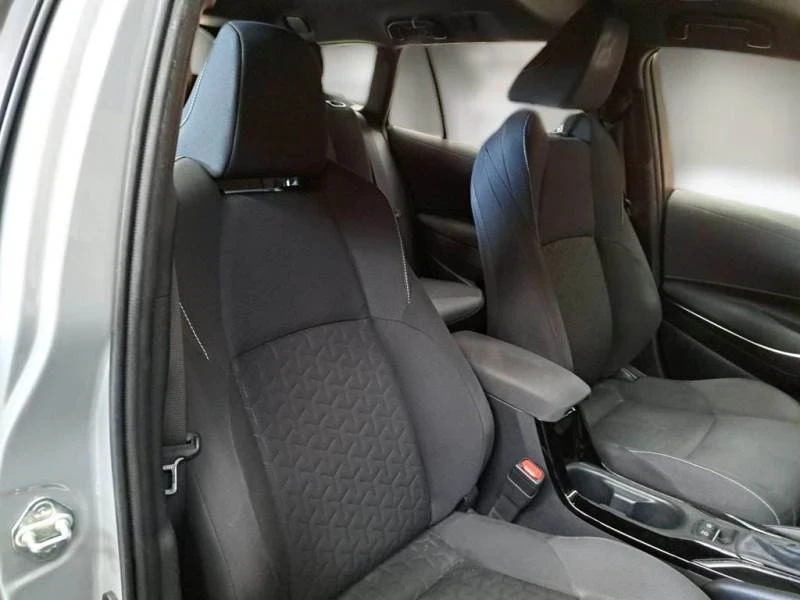 Toyota Corolla 1.8 Хибрид 2020г Euro 6D Комби - изображение 9