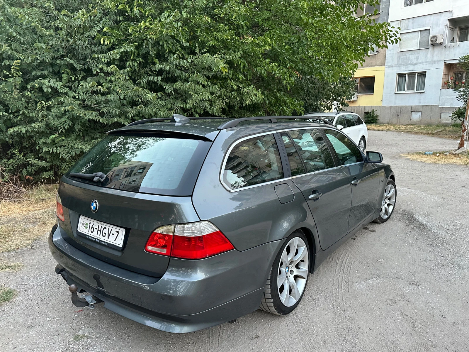 BMW 525 Touring (E61) - изображение 6