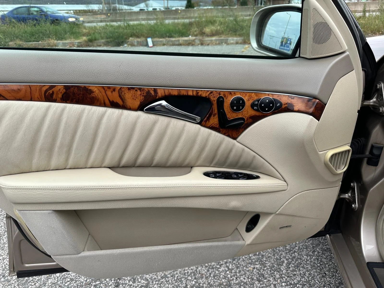 Mercedes-Benz E 500  | Mobile.bg   11