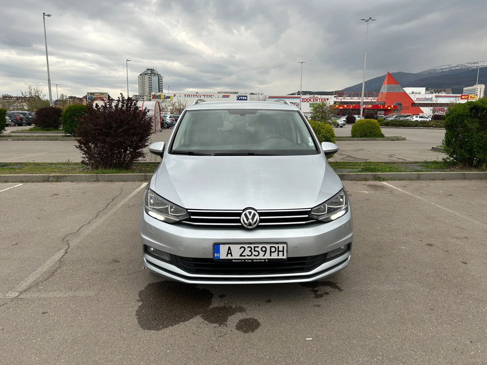 VW Touran 7 места, DSG7, TDI, добри гуми - изображение 5