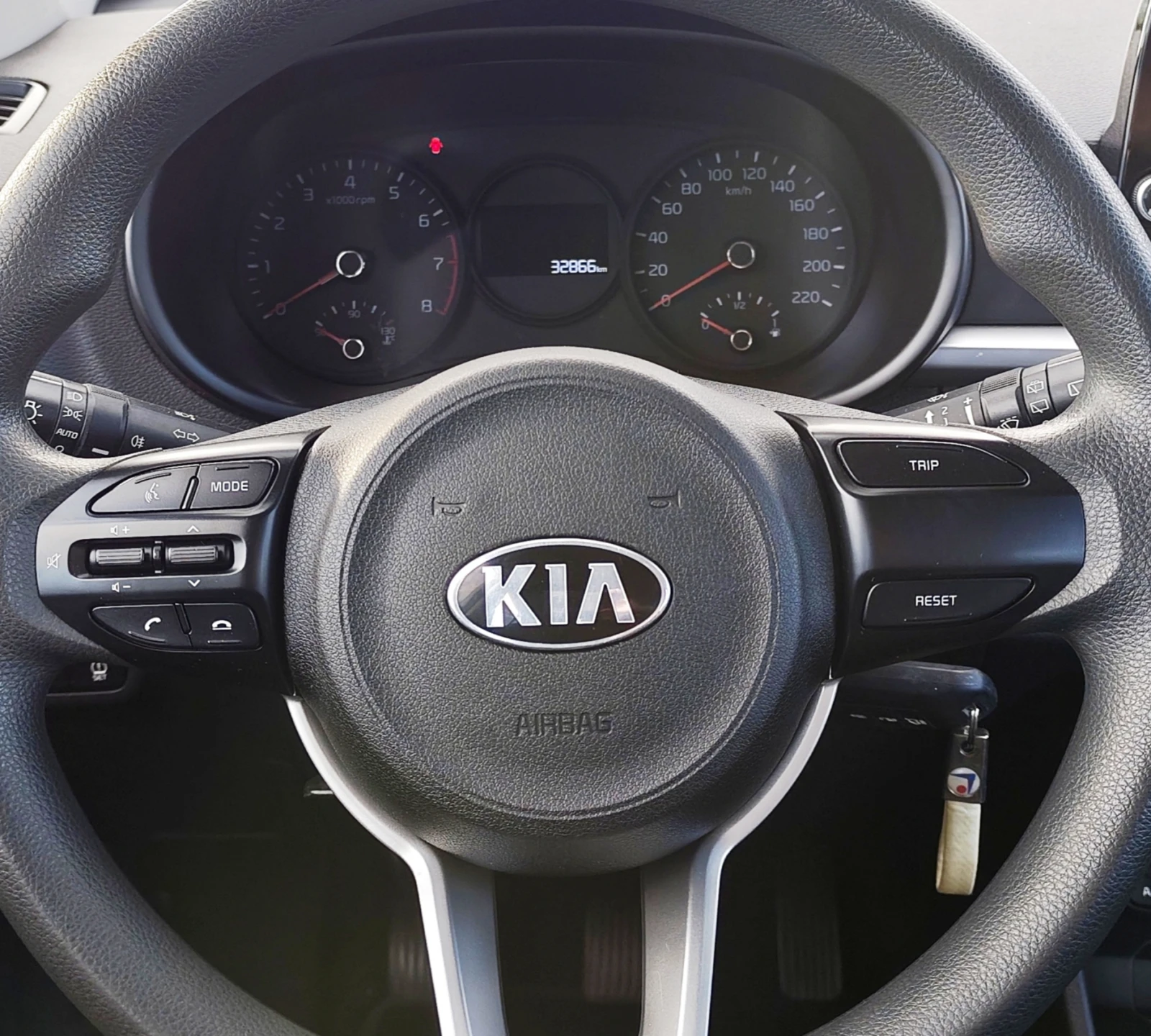 Kia Picanto 1.0i KAMERA - изображение 9