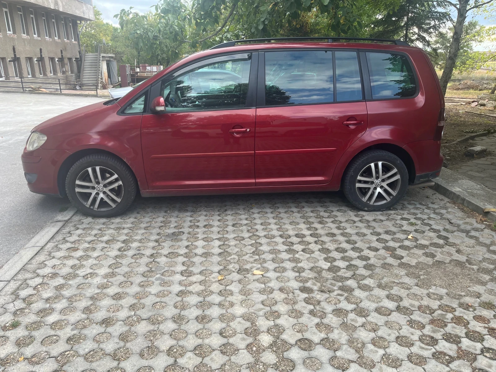 VW Touran Ван - изображение 2