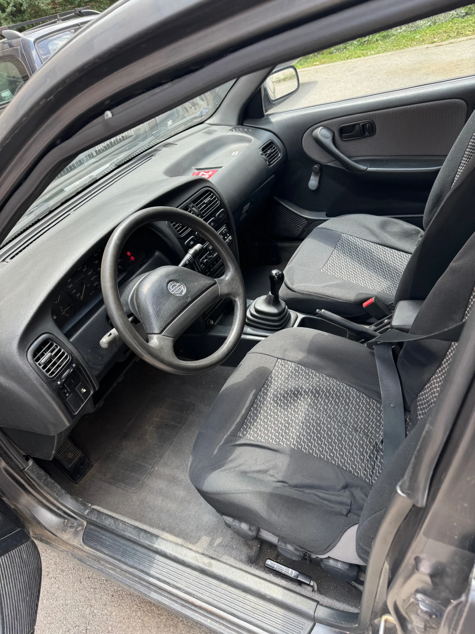 Nissan Primera 1.6 - изображение 5