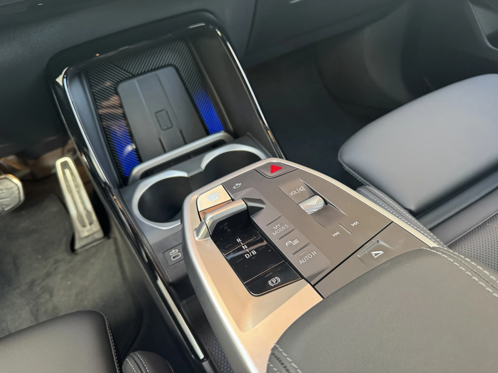 BMW iX2 eDrive20 | Mobile.bg � ����������� 14