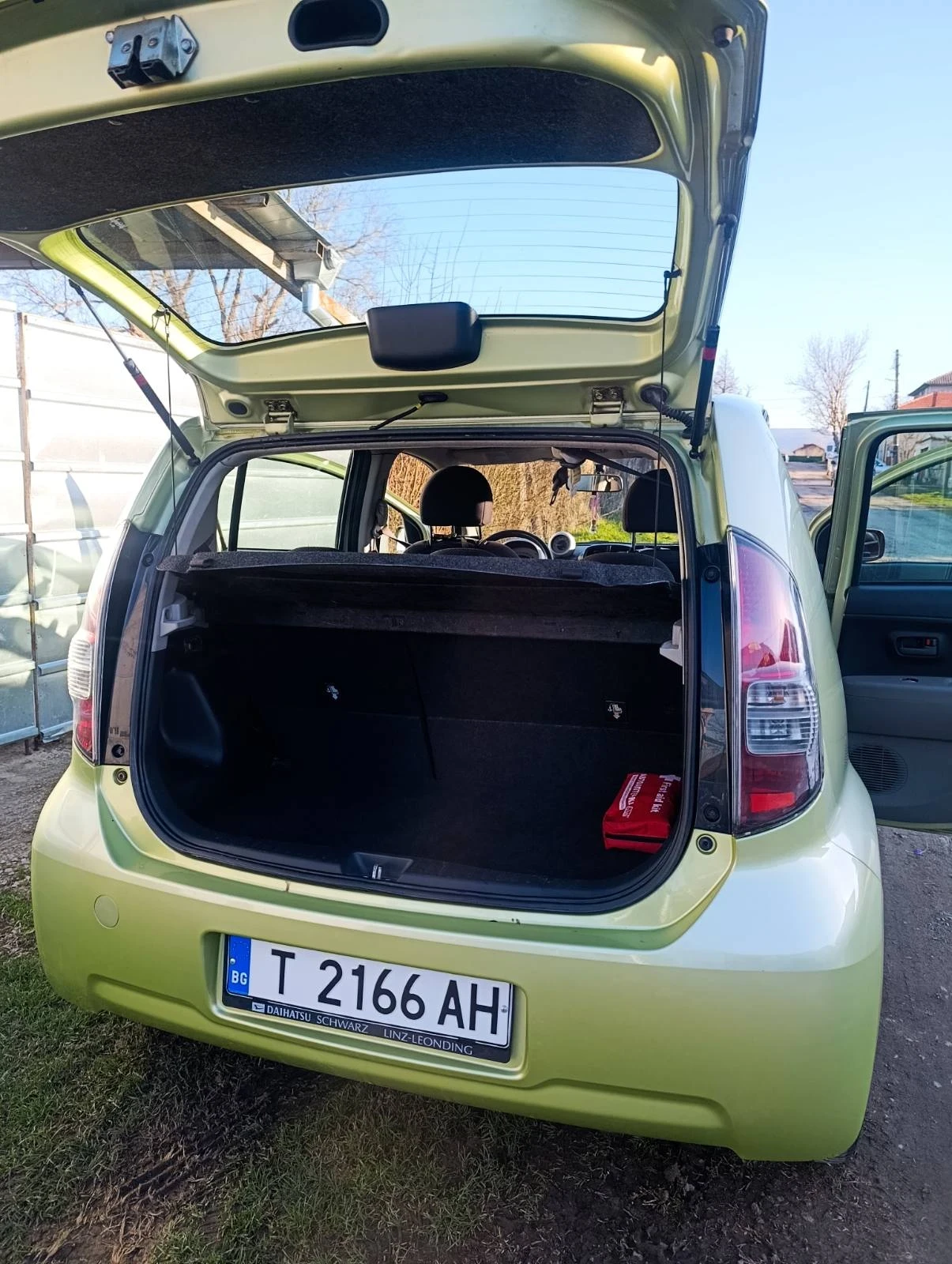 Daihatsu Sirion -, снимка 3 - Автомобили и джипове - 54150319