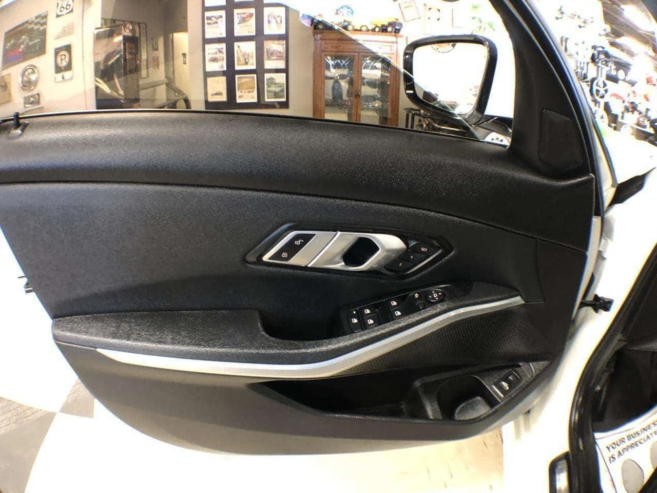 BMW 330 * xDrive NA * CARFAX * ЦЕНА ДО БГ, снимка 15 - Автомобили и джипове - 54371396
