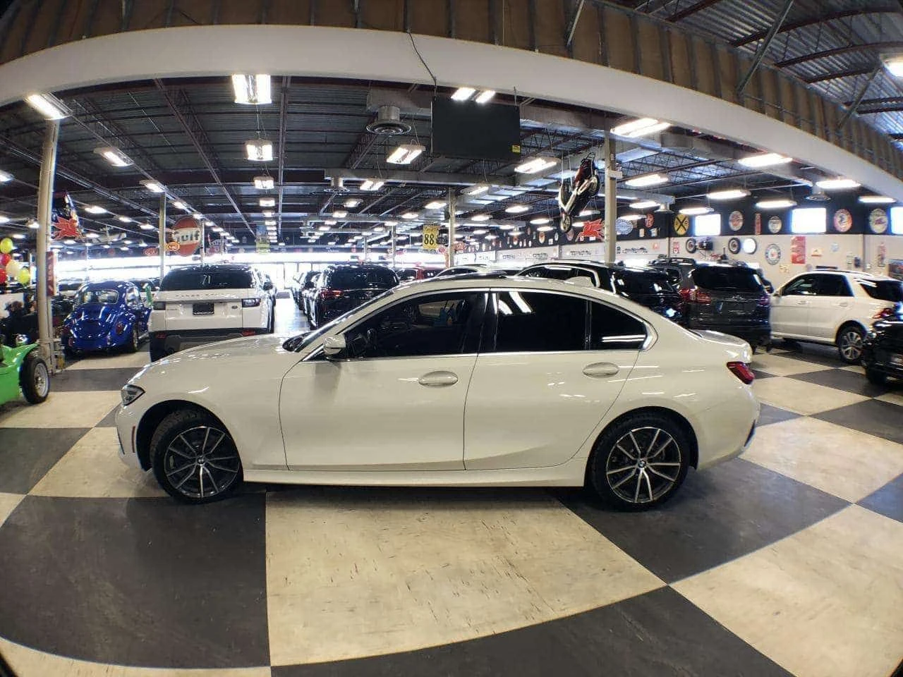 BMW 330 * xDrive NA * CARFAX * ЦЕНА ДО БГ, снимка 4 - Автомобили и джипове - 54371396