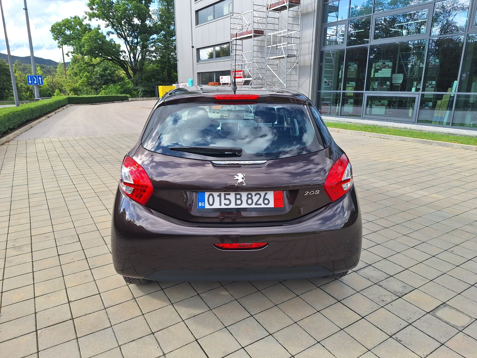 Peugeot 208 1.4HDI Euro5 Braun, снимка 10 - Автомобили и джипове - 54758839