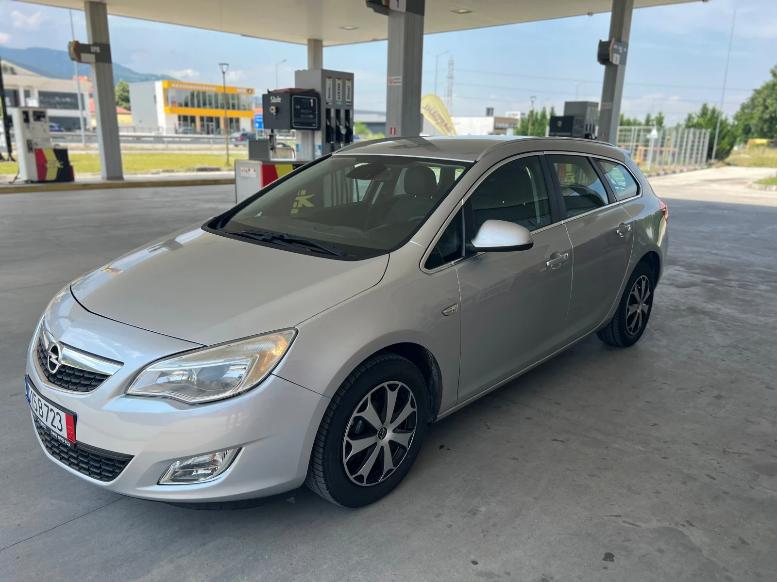 Opel Astra 1.7CDTI 125kc NAVI Италия, снимка 3 - Автомобили и джипове - 54801580
