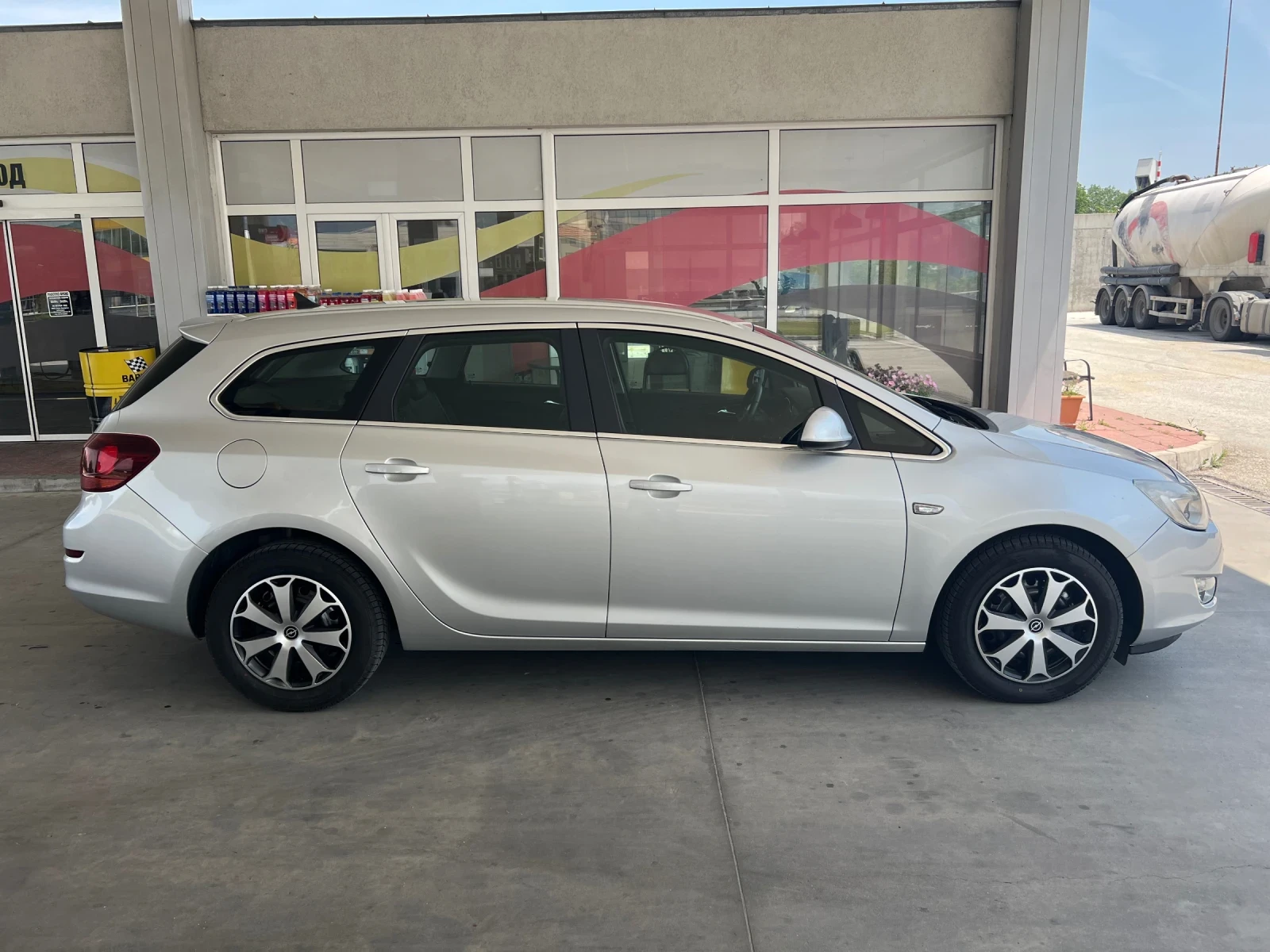 Opel Astra 1.7CDTI 125kc NAVI Италия, снимка 5 - Автомобили и джипове - 54801580