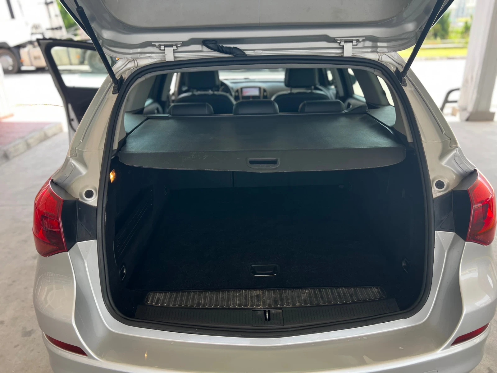 Opel Astra 1.7CDTI 125kc NAVI Италия, снимка 15 - Автомобили и джипове - 54801580