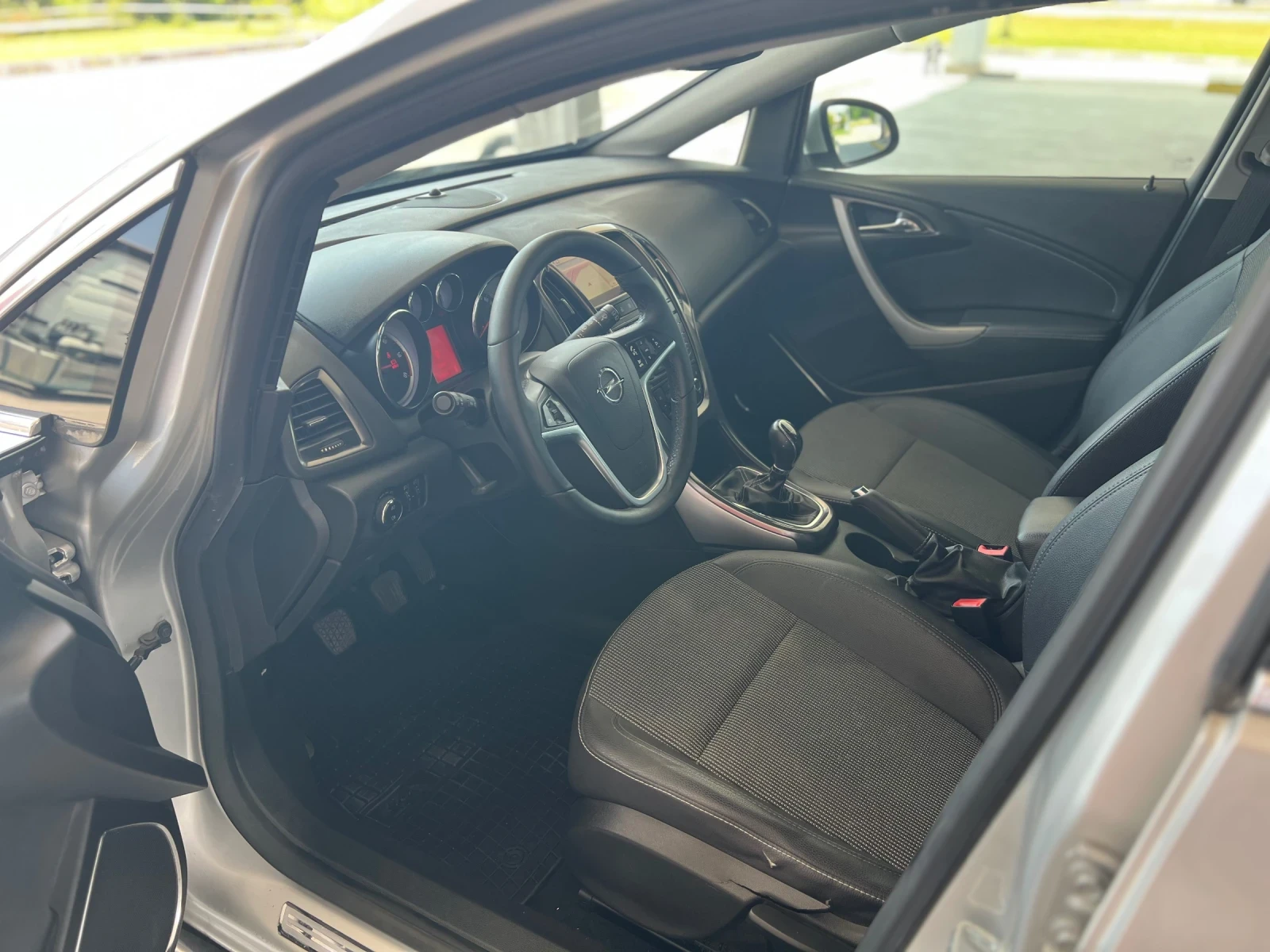Opel Astra 1.7CDTI 125kc NAVI Италия, снимка 8 - Автомобили и джипове - 54801580