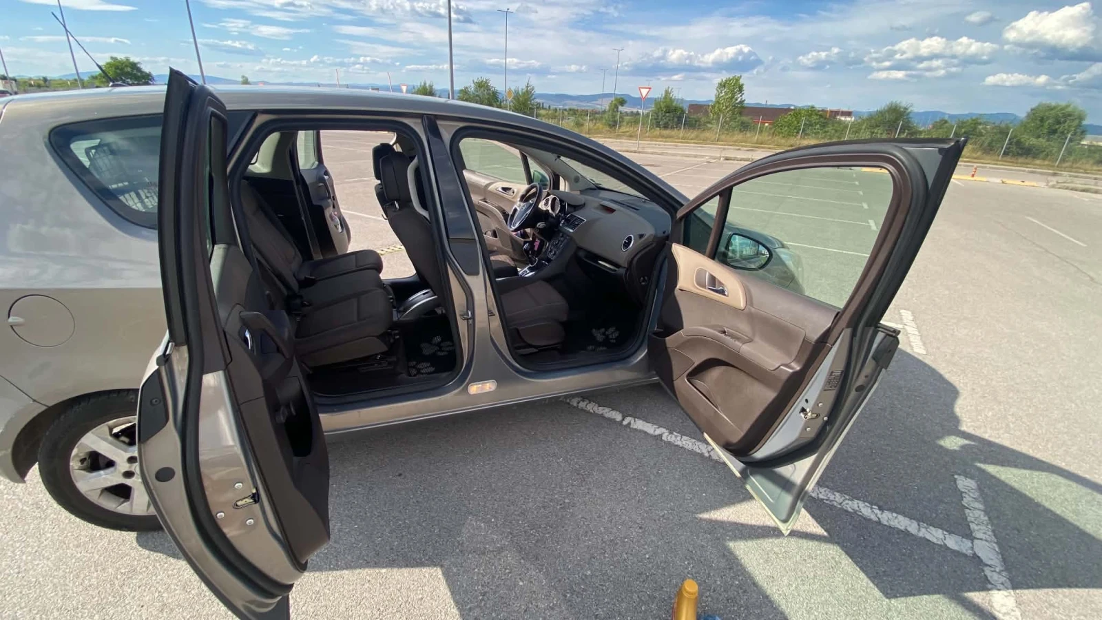 Opel Meriva 1.7 CDTI, снимка 6 - Автомобили и джипове - 55235376