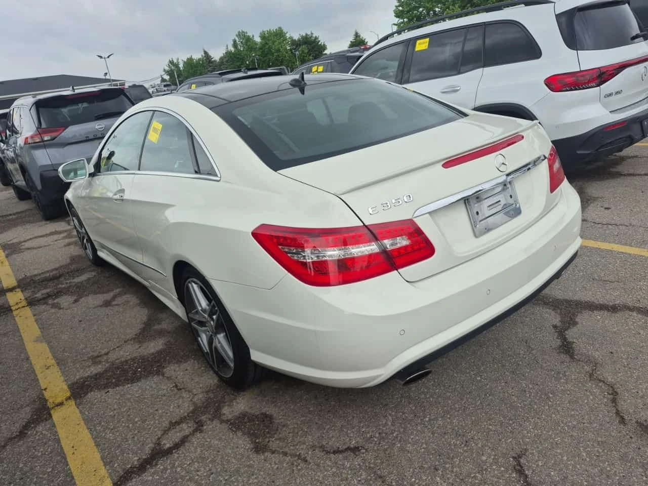 Mercedes-Benz E 350 AMG Line * Coupe * CARFAX * , снимка 4 - Автомобили и джипове - 55372324