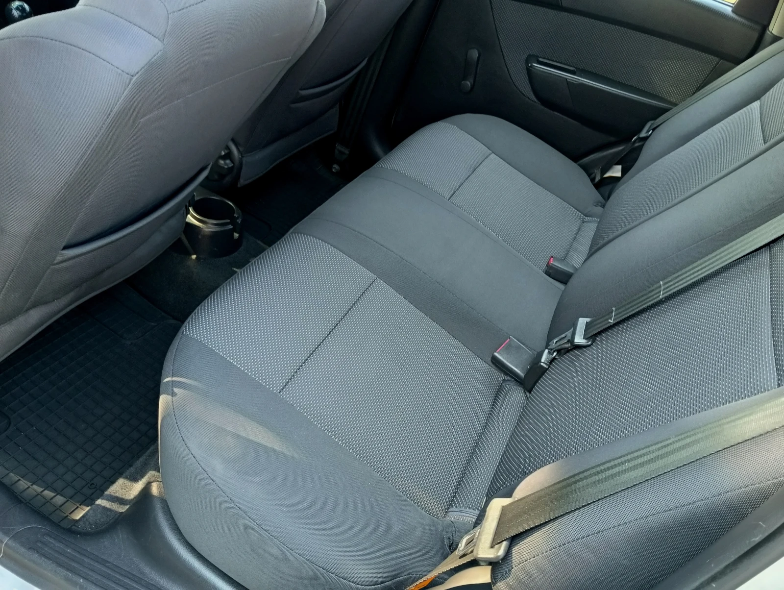 Chevrolet Aveo 1.2i, снимка 7 - Автомобили и джипове - 55789155