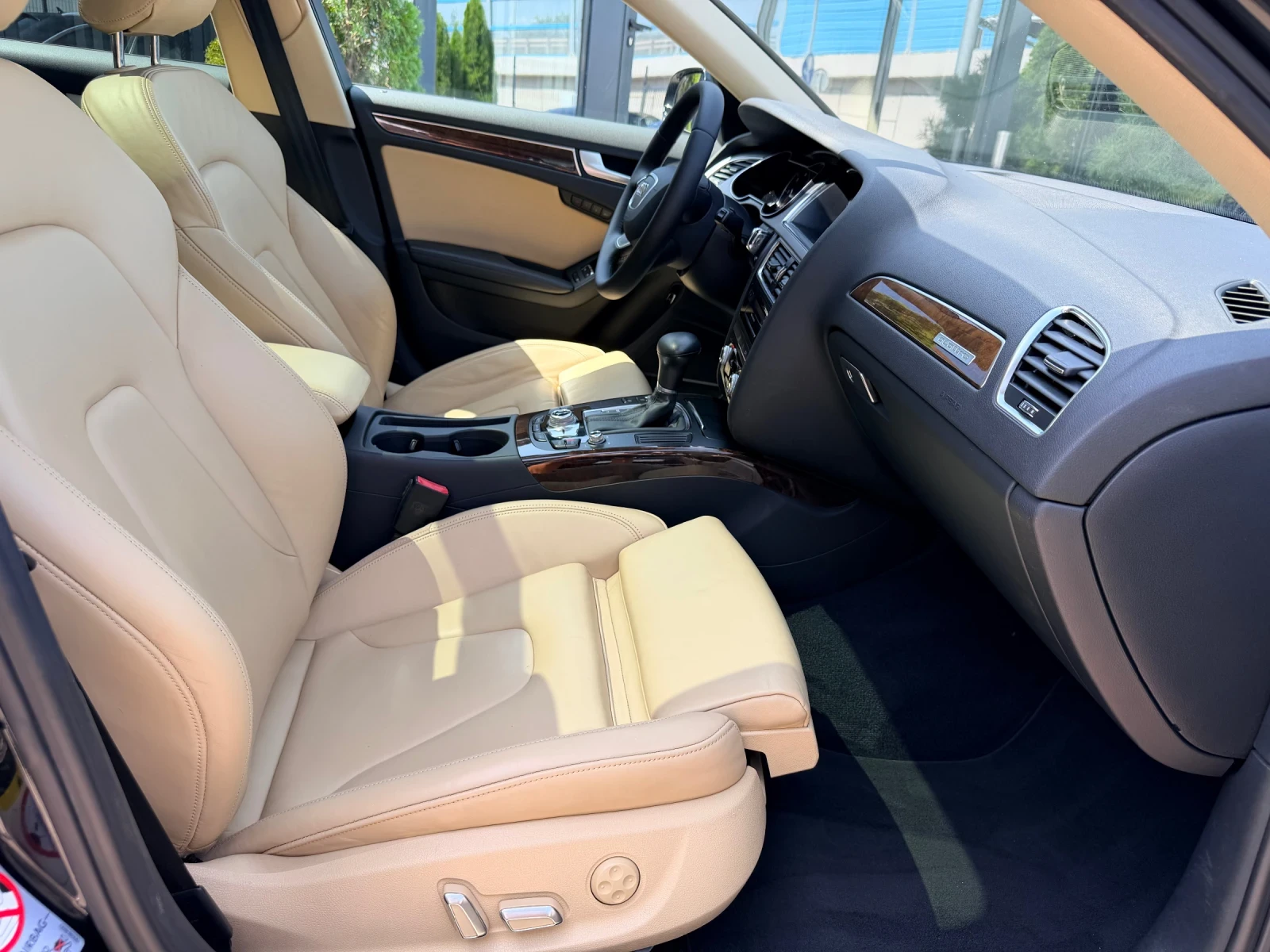 Audi A4 3.0TDI quattro PANO LED Exclusive NAVI, снимка 15 - Автомобили и джипове - 55886224