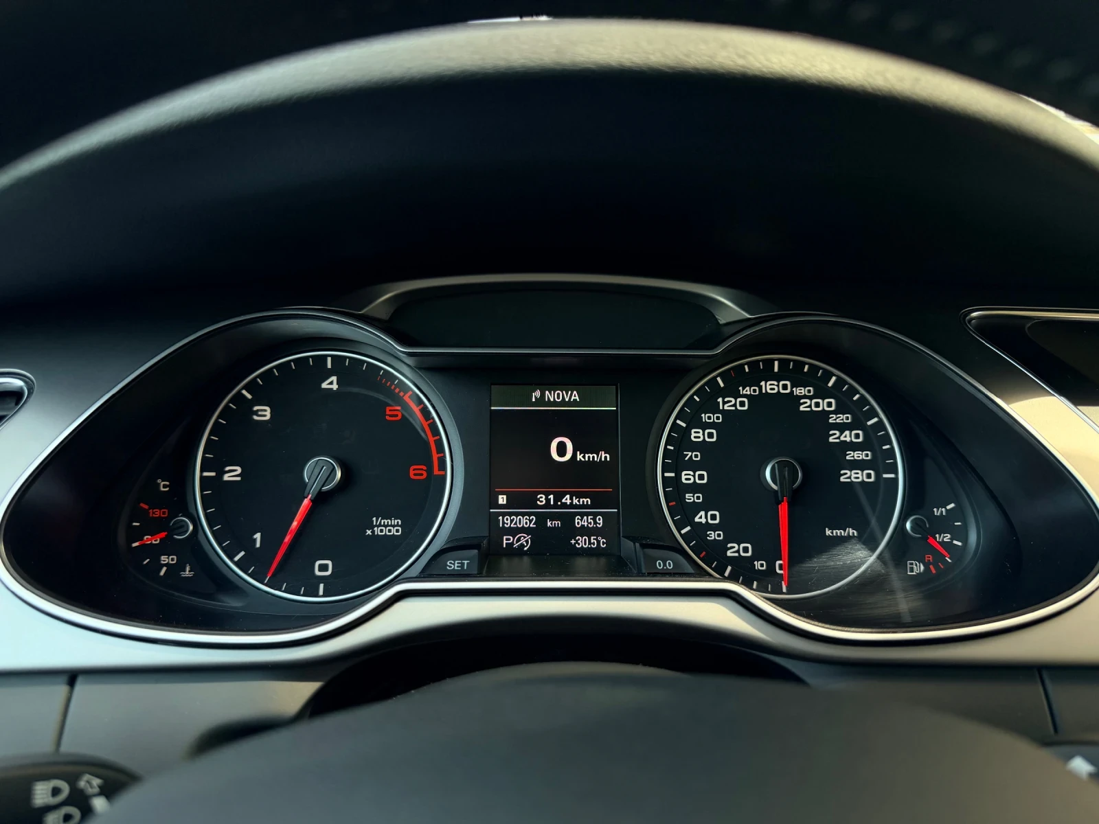 Audi A4 3.0TDI quattro PANO LED Exclusive NAVI, снимка 11 - Автомобили и джипове - 55886224