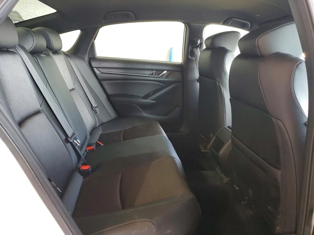Honda Accord 1.5l Sport, снимка 10 - Автомобили и джипове - 56108404