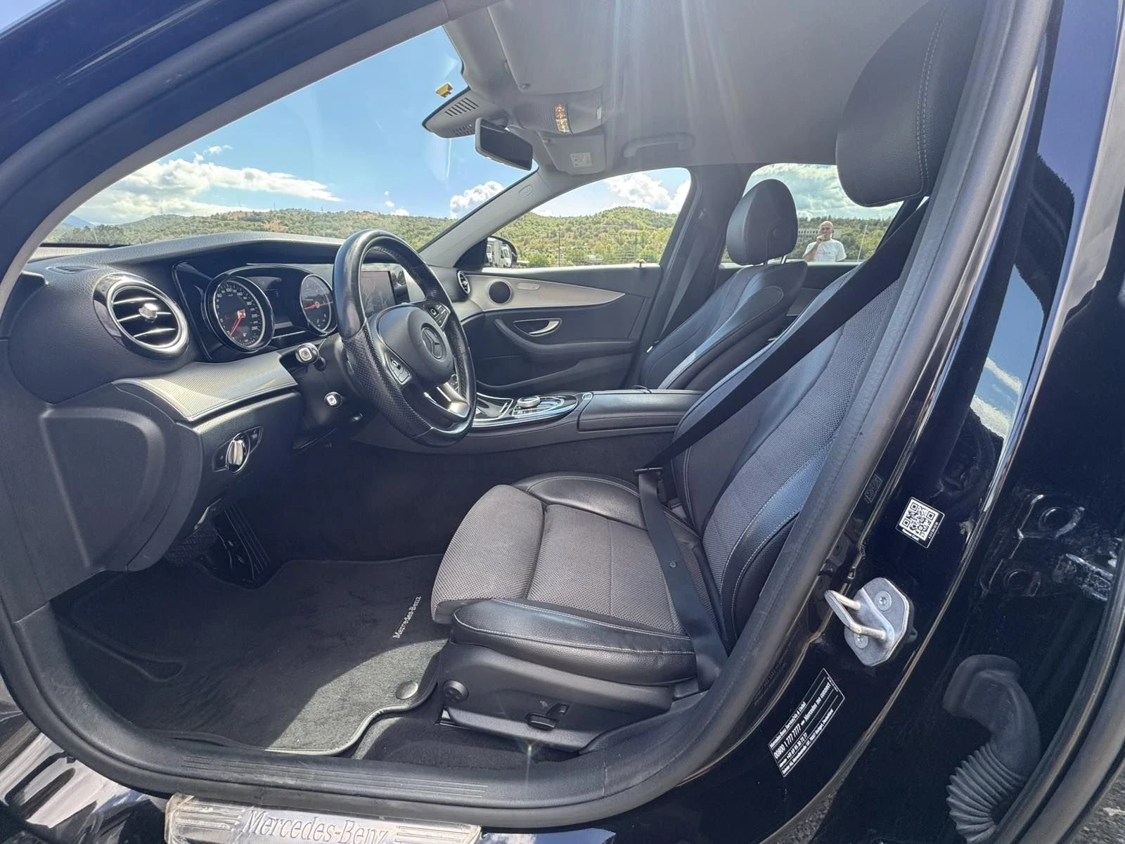 Mercedes-Benz E 220, снимка 10 - Автомобили и джипове - 56214301