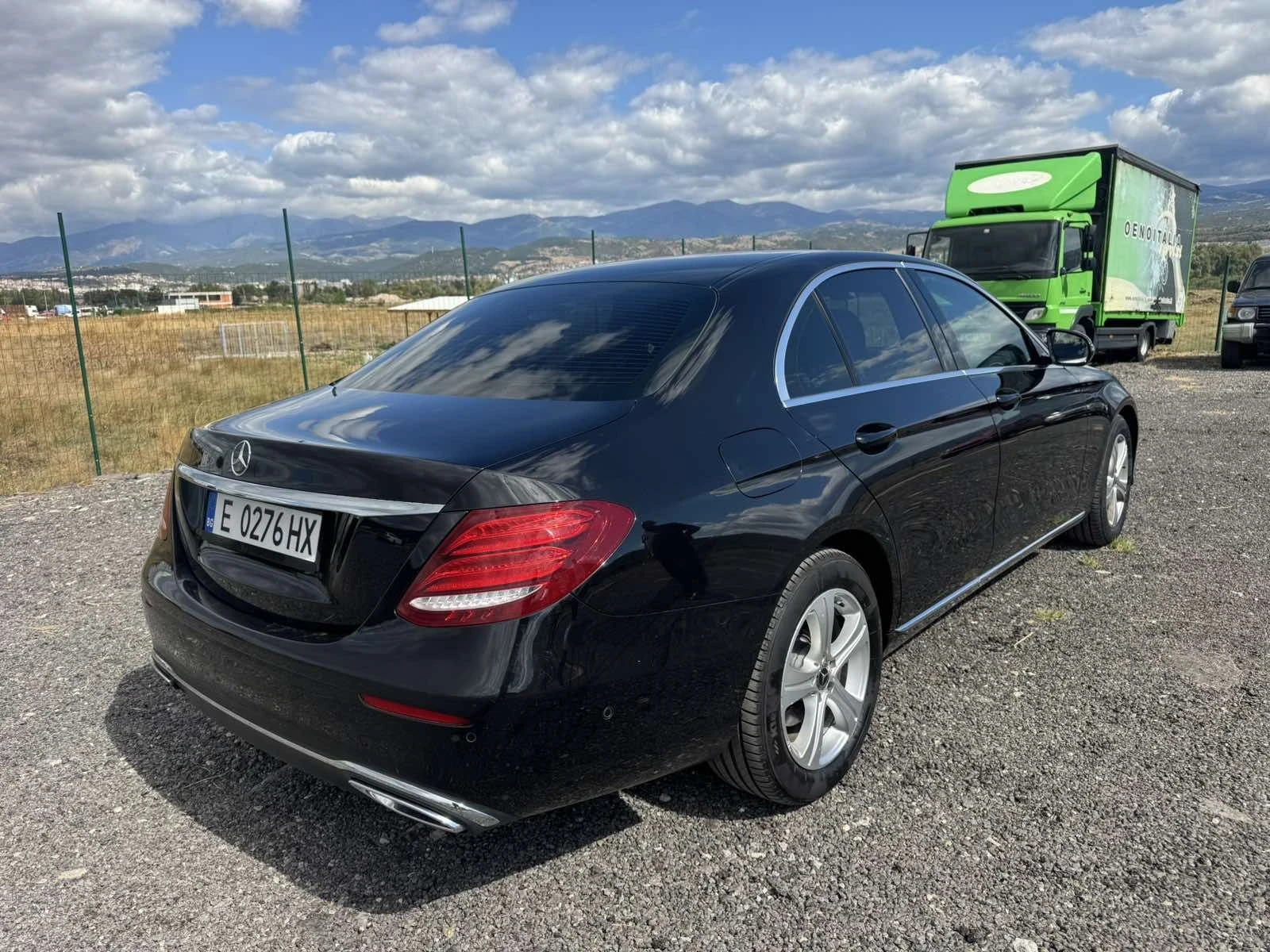 Mercedes-Benz E 220, снимка 5 - Автомобили и джипове - 56214301