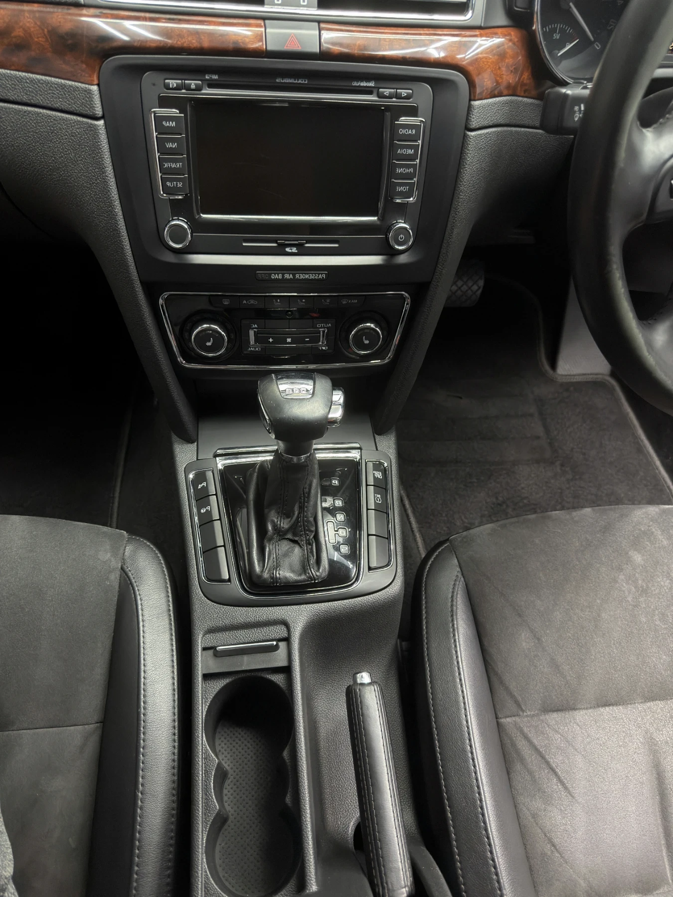 Skoda Superb, снимка 17 - Автомобили и джипове - 56224460