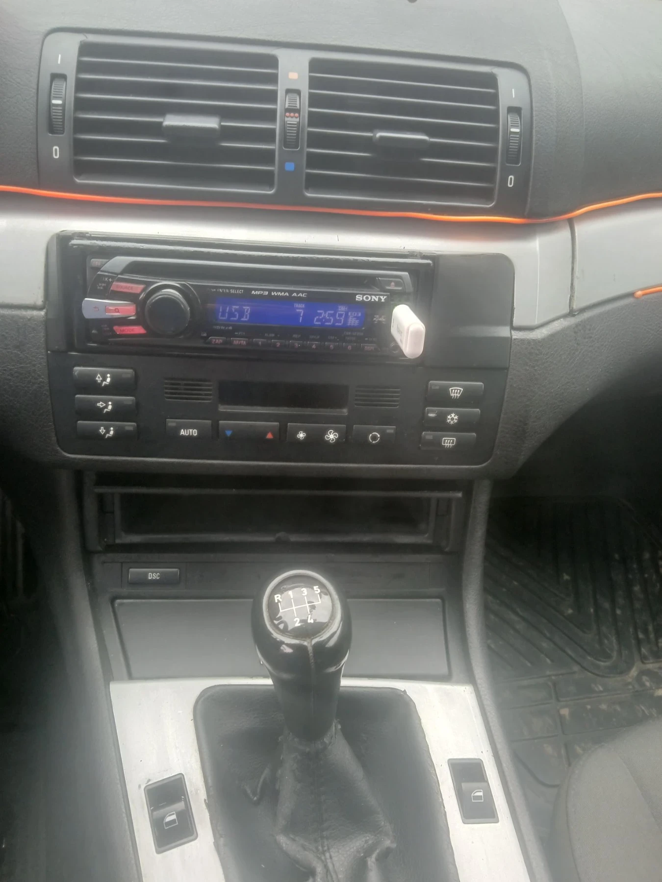 BMW 320, снимка 9 - Автомобили и джипове - 56324878