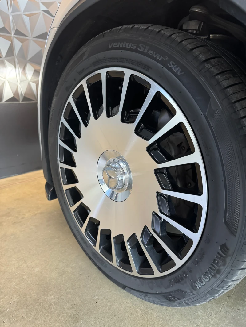 Mercedes-Benz GLC 300 d * 4 MATIC * AMG Пакет * Камера * , снимка 16 - Автомобили и джипове - 51175397