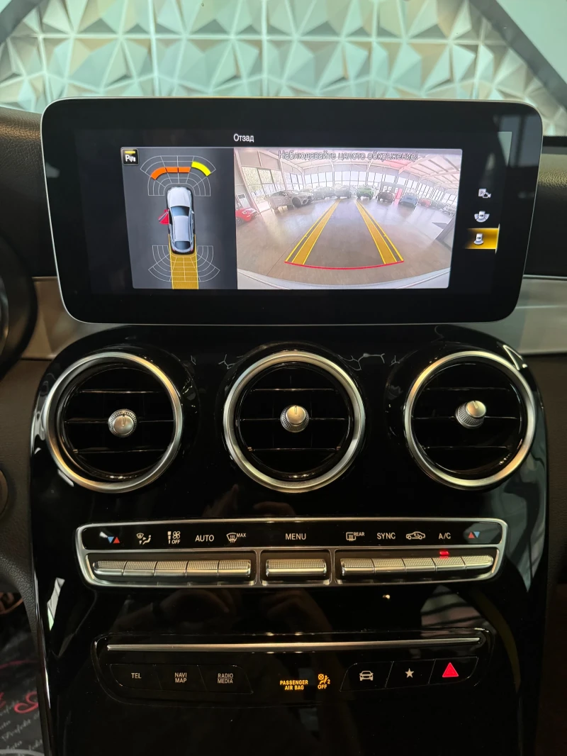 Mercedes-Benz GLC 300 d * 4 MATIC * AMG Пакет * Камера * , снимка 9 - Автомобили и джипове - 51175397