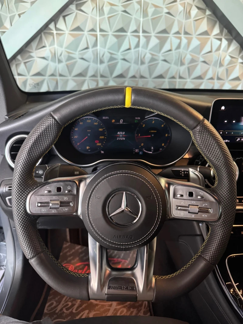 Mercedes-Benz GLC 300 d * 4 MATIC * AMG Пакет * Камера * , снимка 10 - Автомобили и джипове - 51175397