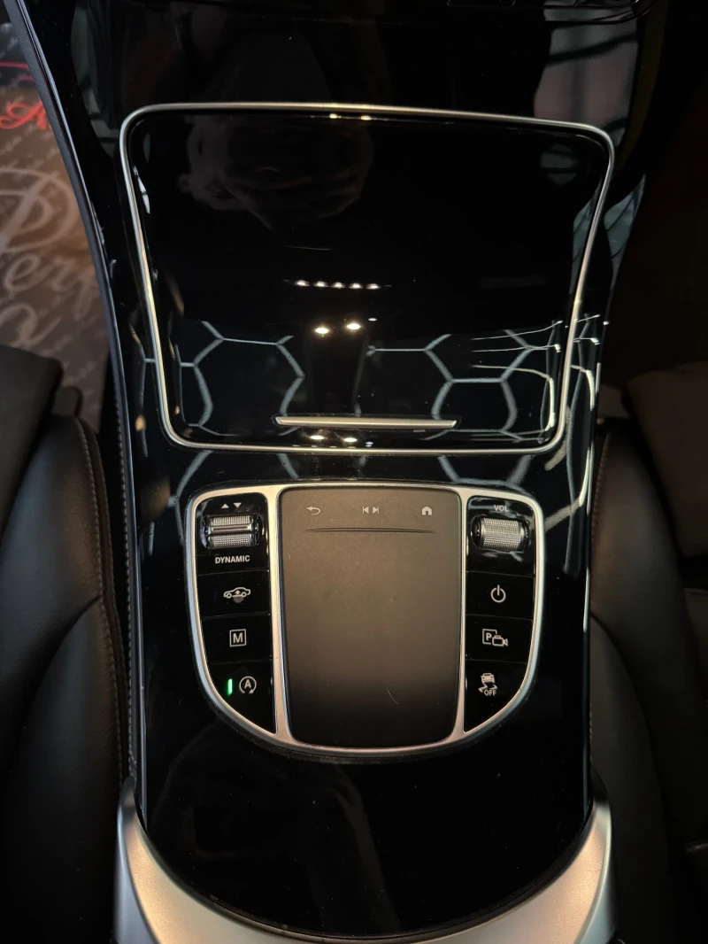 Mercedes-Benz GLC 300 d * 4 MATIC * AMG Пакет * Камера * , снимка 8 - Автомобили и джипове - 51175397