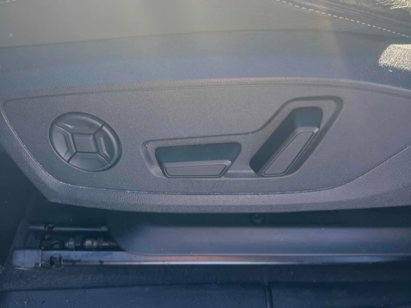 Audi Q3 * Progressiv * CARFAX * ЦЕНА ДО БГ, снимка 12 - Автомобили и джипове - 53048360