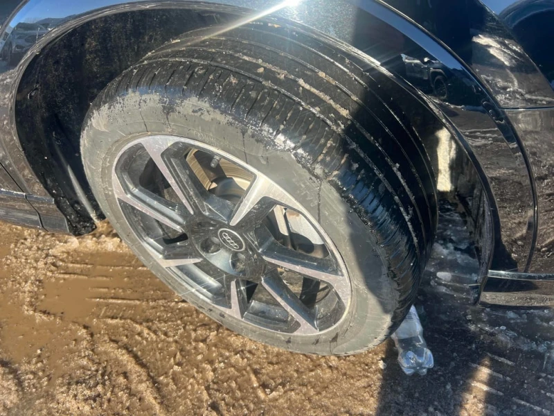 Audi Q3 * Progressiv * CARFAX * ЦЕНА ДО БГ, снимка 6 - Автомобили и джипове - 53048360