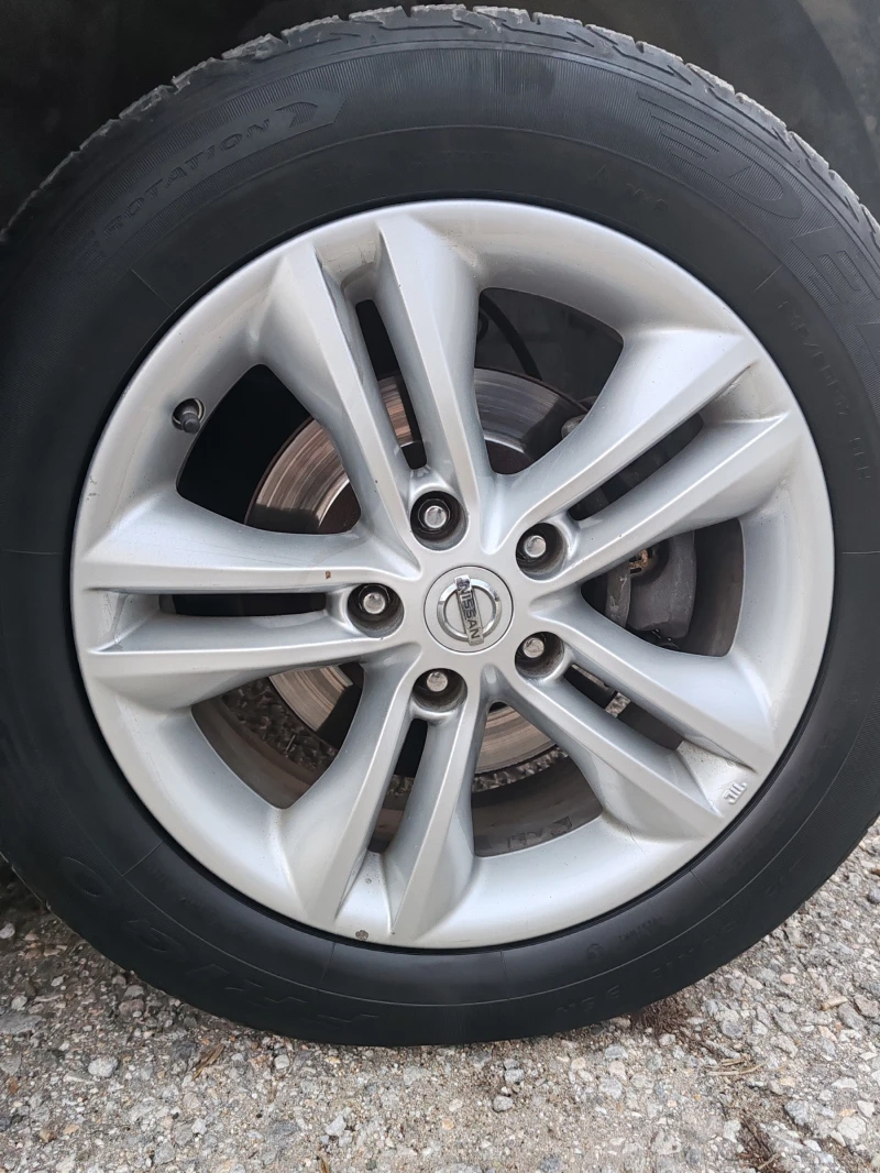 Nissan Qashqai, снимка 13 - Автомобили и джипове - 53488385