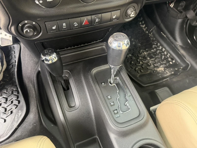 Jeep Wrangler 2.8 DIESEL SAHARA, снимка 14 - Автомобили и джипове - 53541679