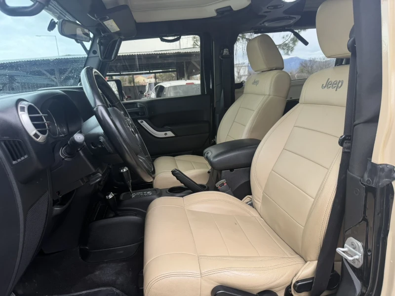 Jeep Wrangler 2.8 DIESEL SAHARA, снимка 9 - Автомобили и джипове - 53541679